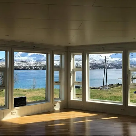 Arctic View - Country Retreat Near Tromsø